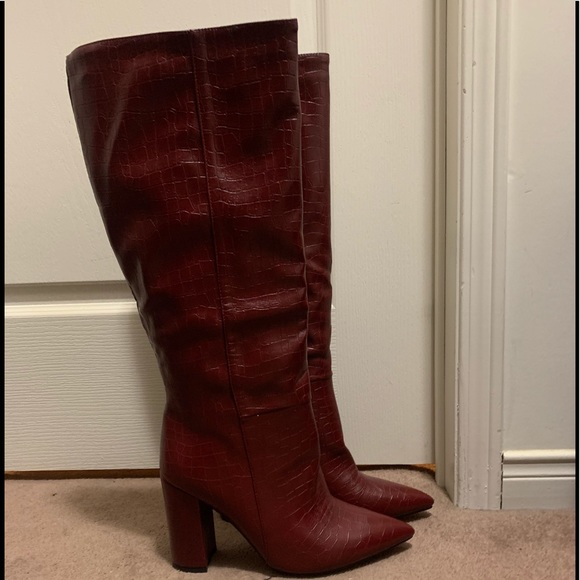 NEW CRANBERRY CROC KNEE HIGH BOOTS - Picture 2 of 16